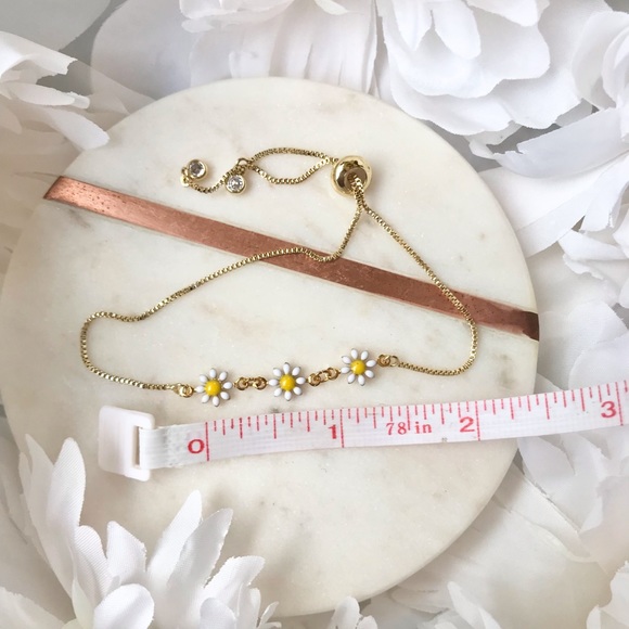 Gold Daisy Chain Adjustable Bracelet with Rhinestones NWT Handmade - Picture 3 of 6
